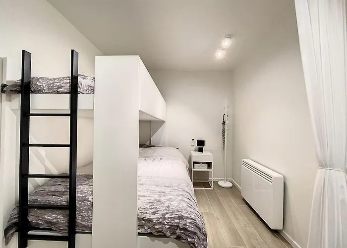 'de Zandloper' Te - Bad * Oostduinkerke